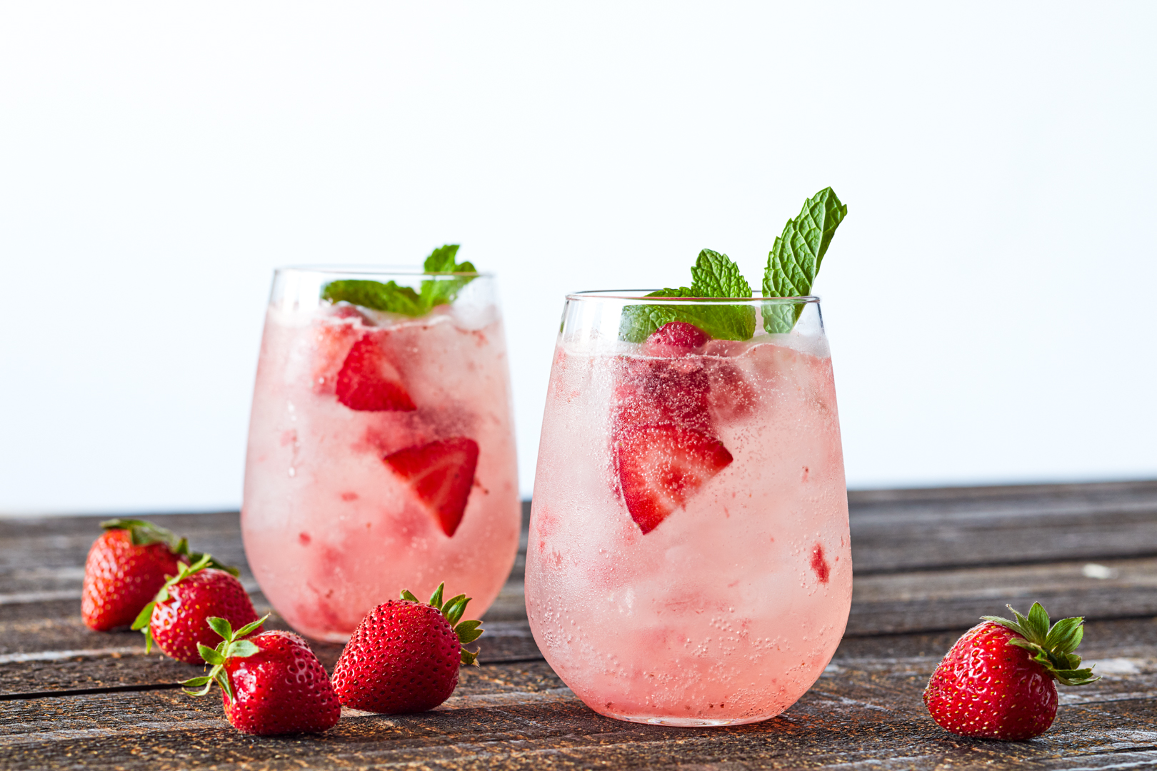strawberry mint spritzer