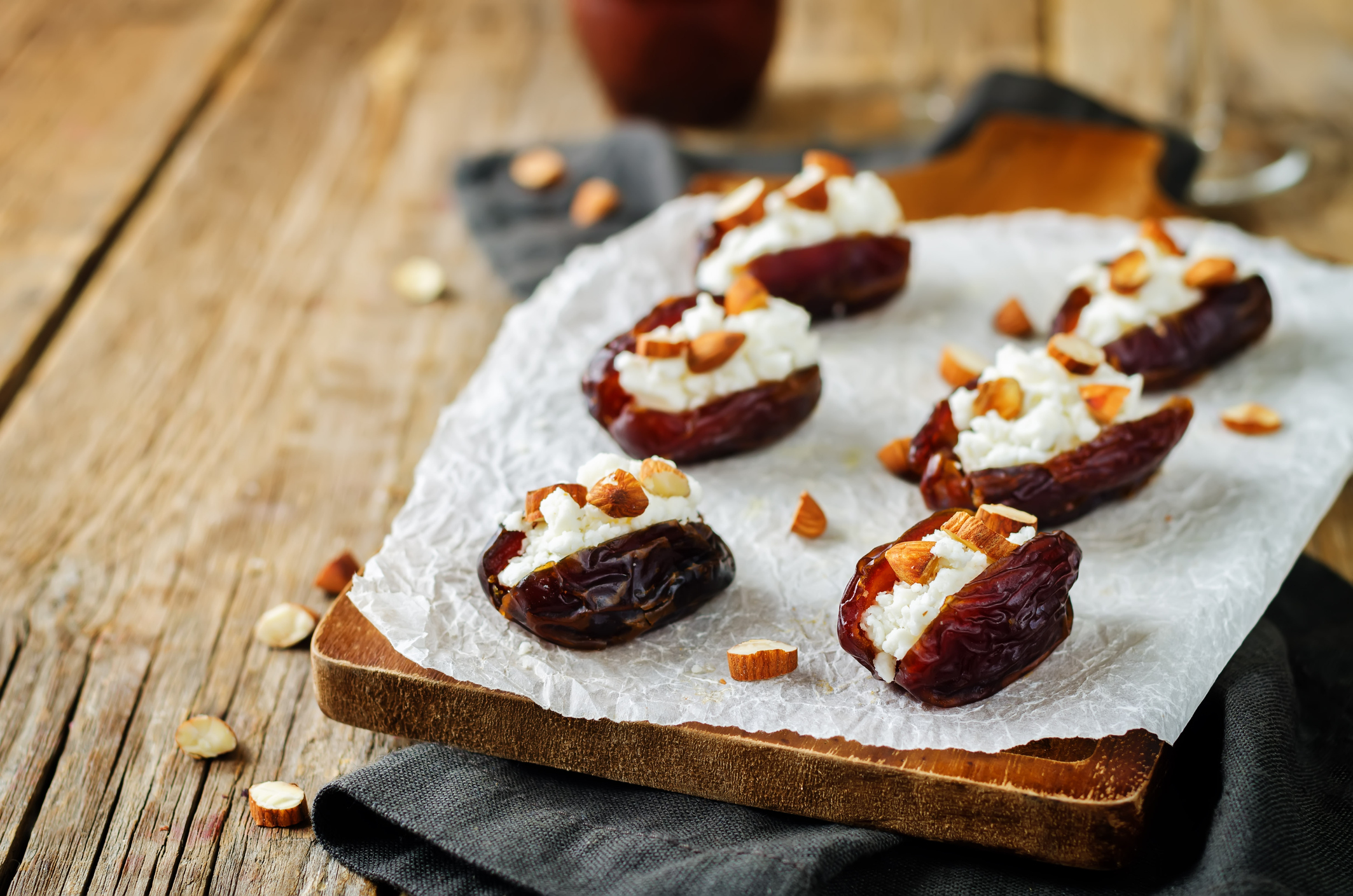 almond and goat cheese stuffed dates